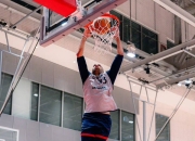 莎拉波娃连续五场比赛得分超过战术调整，快船不断突破！